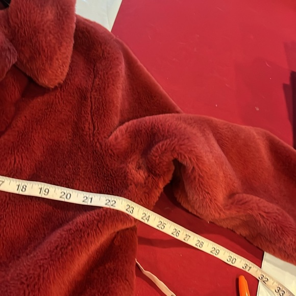 1XL Time & tru RED PLUSH FAUX FUR jacket magnetic snap closure big fluffy collar - Picture 13 of 16